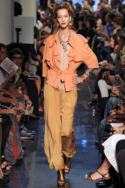 Look 9